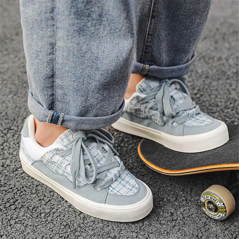 Sepatu bot krem wanita, dengan - Tech Accessories Sale ulasan dan harga